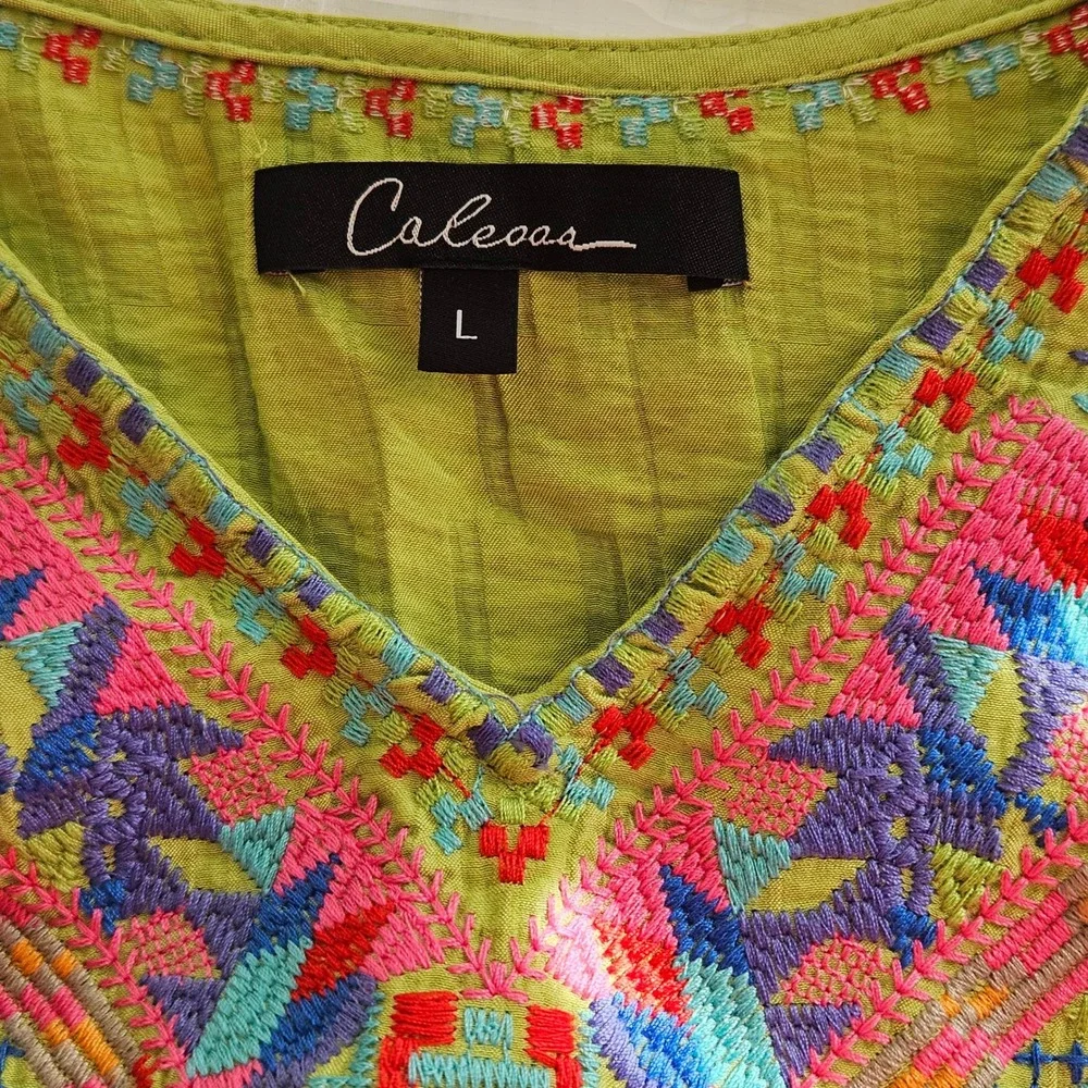 Calessa Top Womens L Green Embroidered 3/4 Sleeve Boho Peasant Festival Vacation